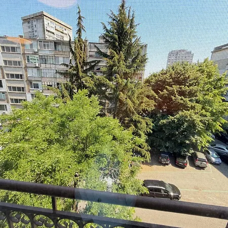 Azure Lazur 2bd Burgas