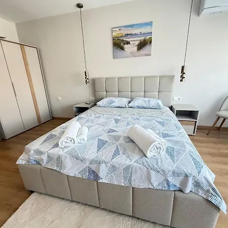 Azure Lazur 2bd * Burgas
