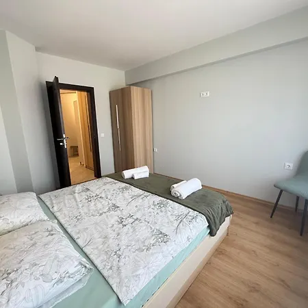 Azure Lazur 2bd * Burgas